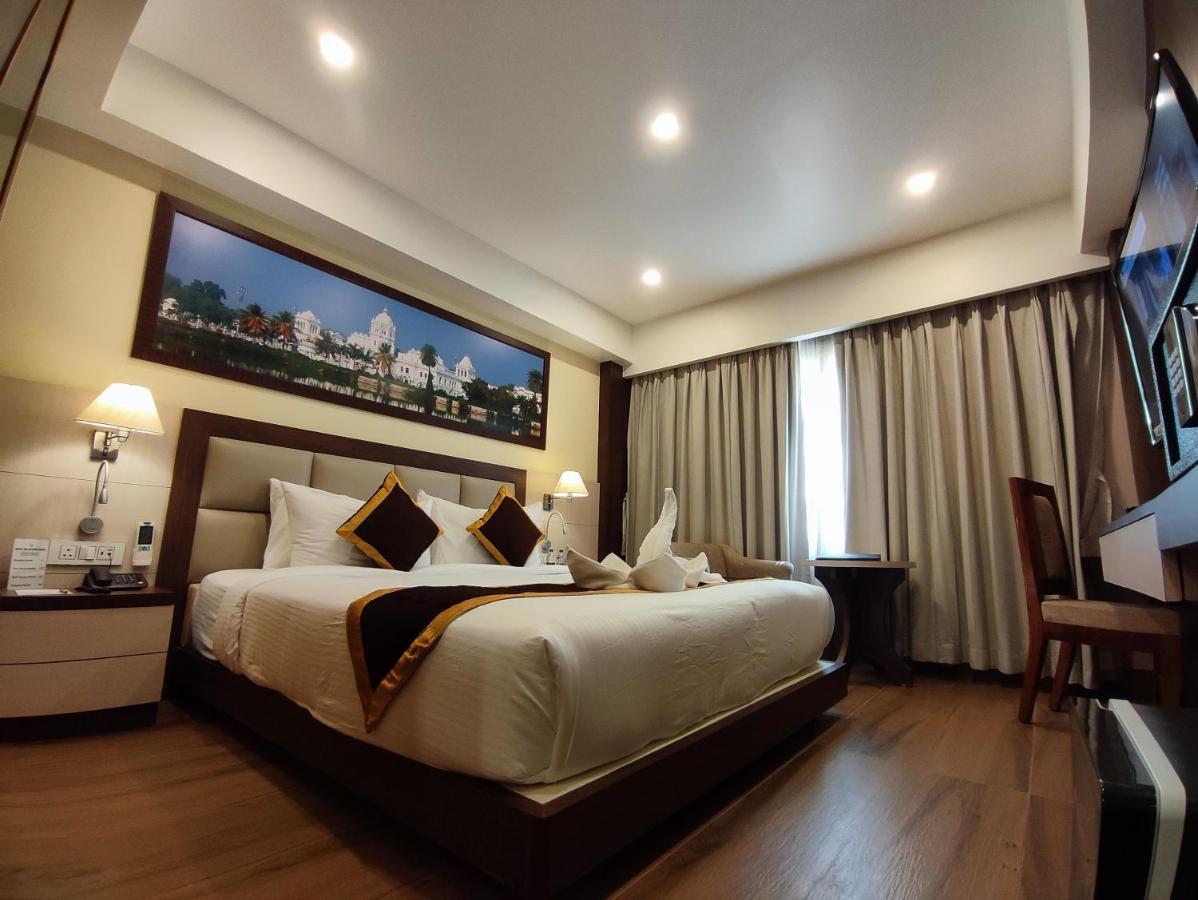 Hotel Rimi International Агартала Экстерьер фото