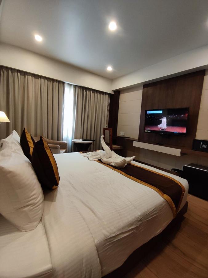 Hotel Rimi International Агартала Экстерьер фото