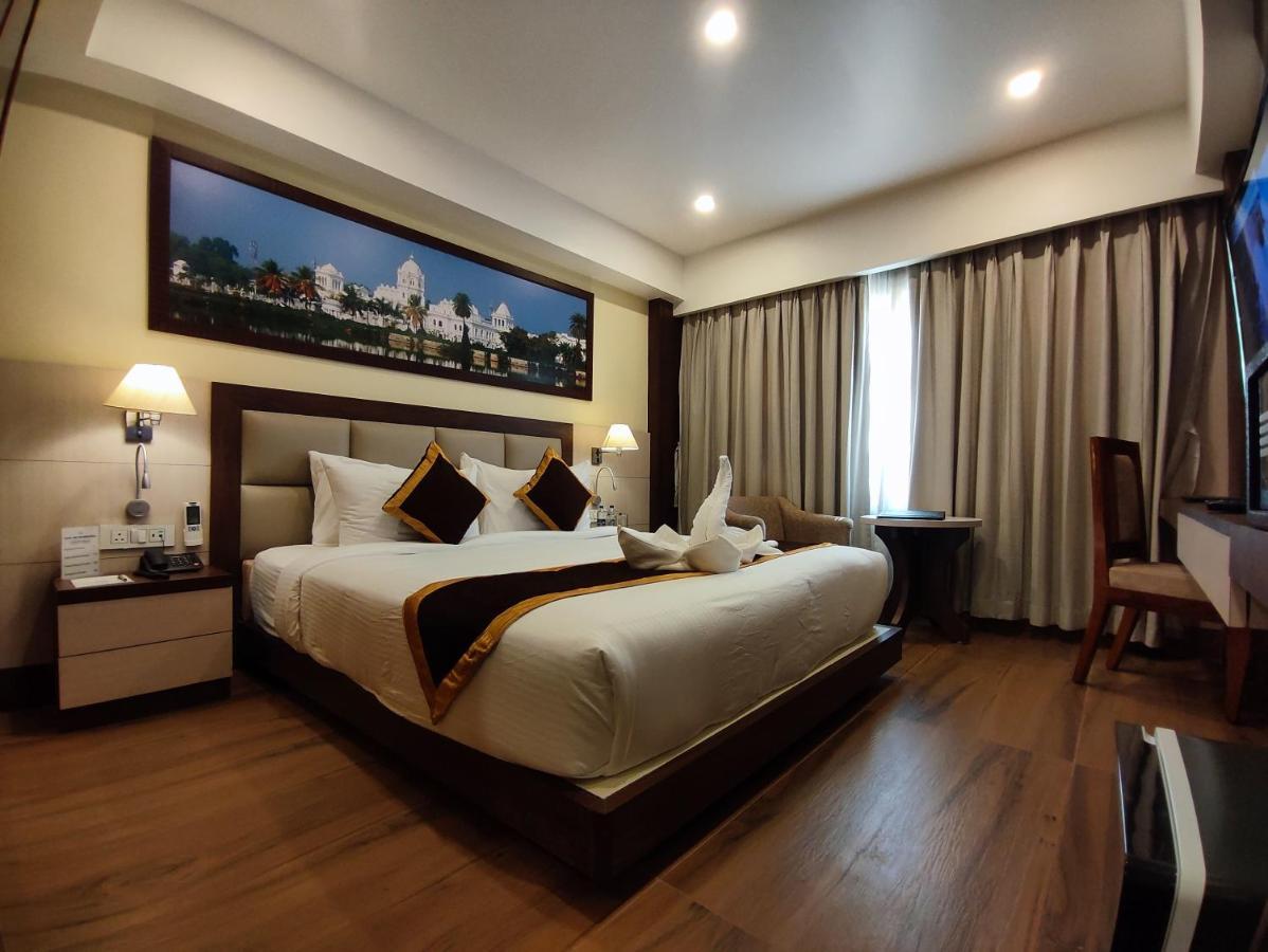 Hotel Rimi International Агартала Экстерьер фото