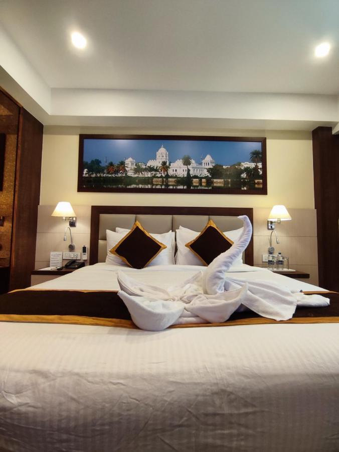 Hotel Rimi International Агартала Экстерьер фото