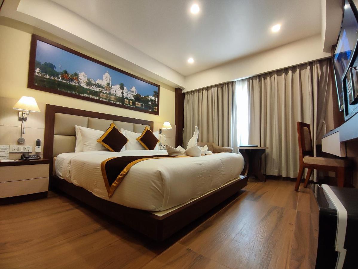 Hotel Rimi International Агартала Экстерьер фото