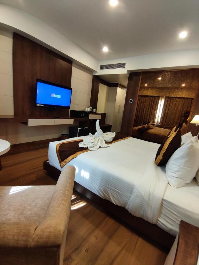 Hotel Rimi International Агартала Экстерьер фото