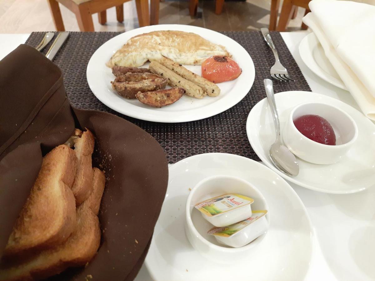 Hotel Rimi International Агартала Экстерьер фото